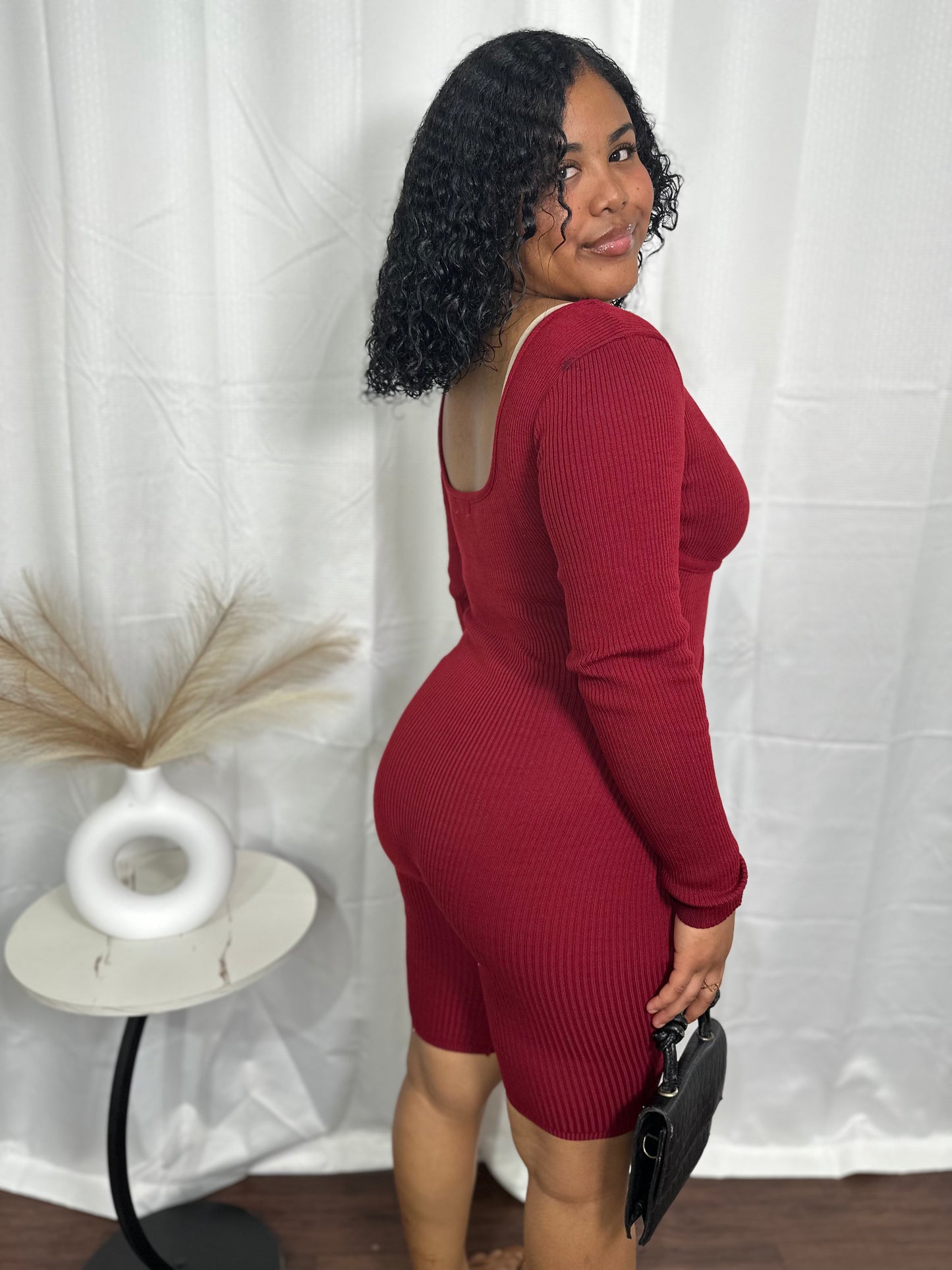 SQUARE NECK SCULPT ROMPER