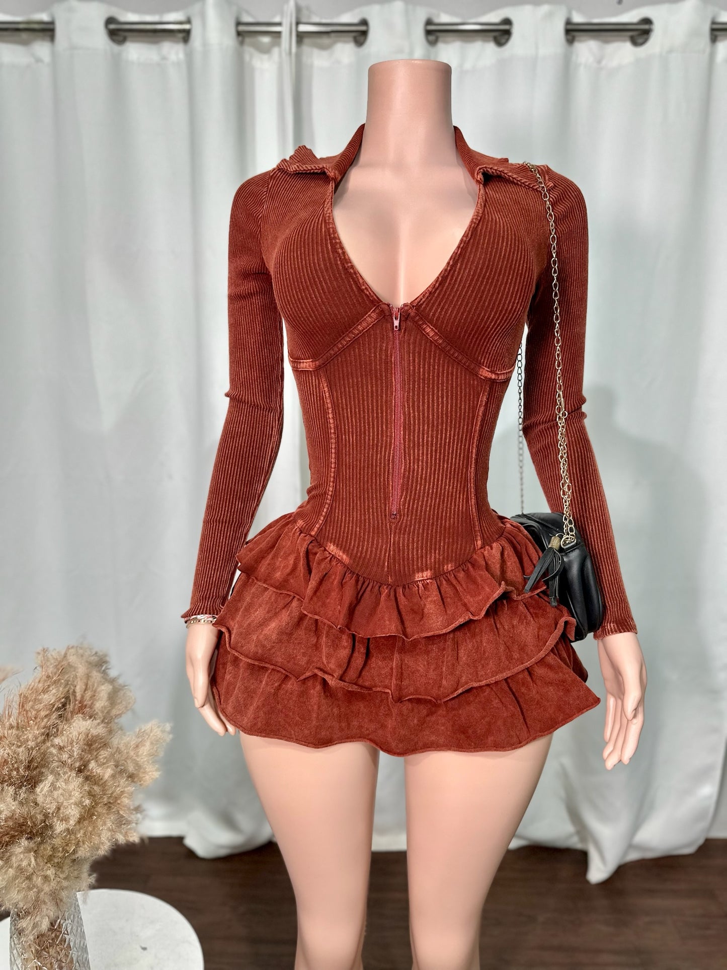 CHARMING ROMPER