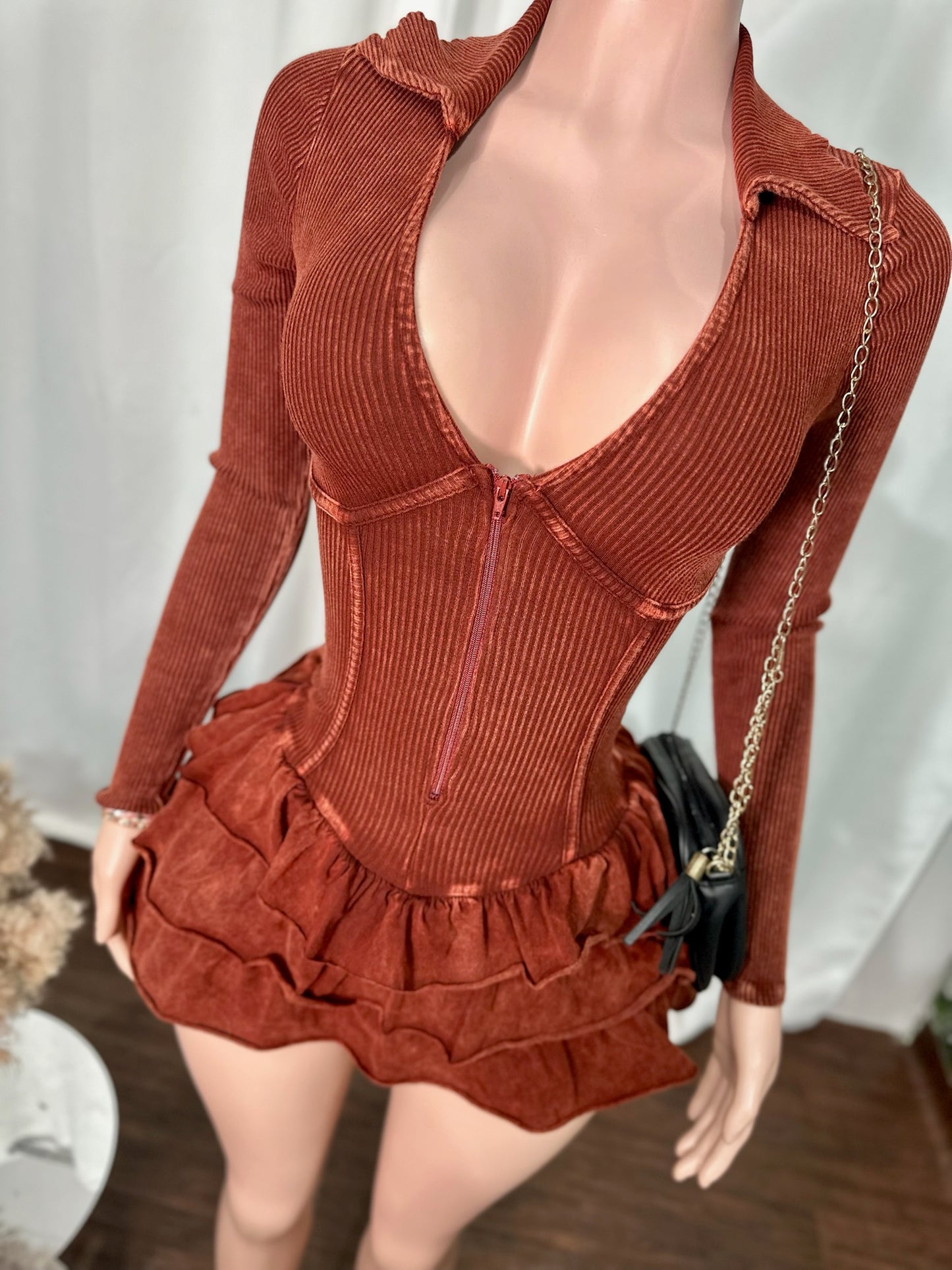 CHARMING ROMPER