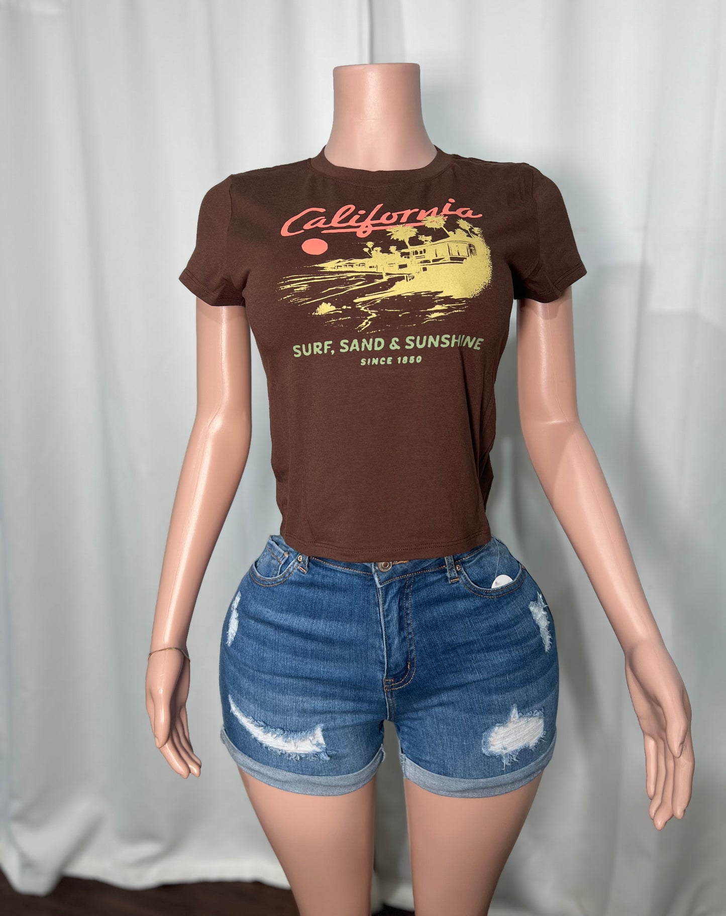 SURF, SAND & SUNSHINE GRAPHIC TEE