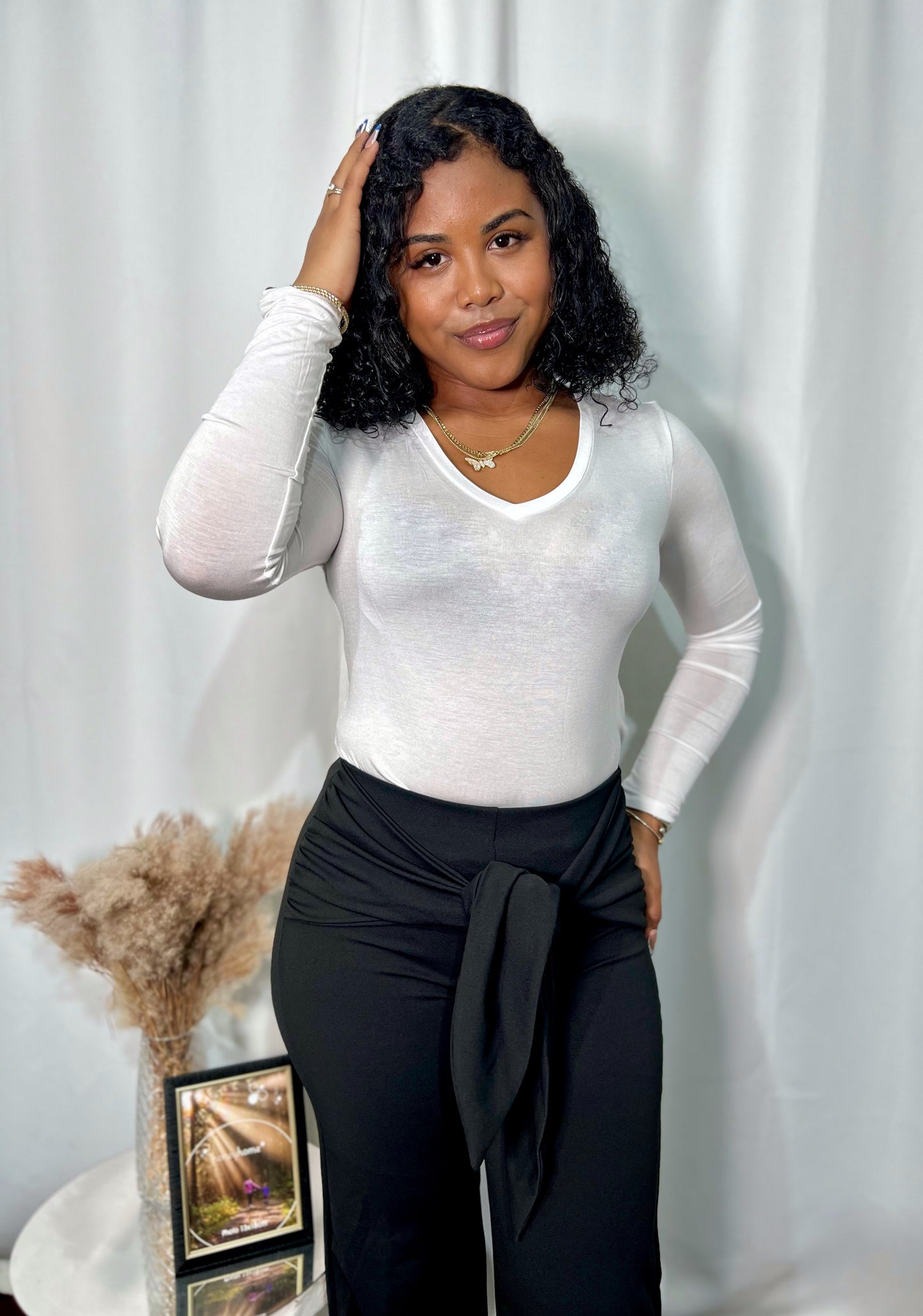 V-NECK LONG SLEEVE TEE