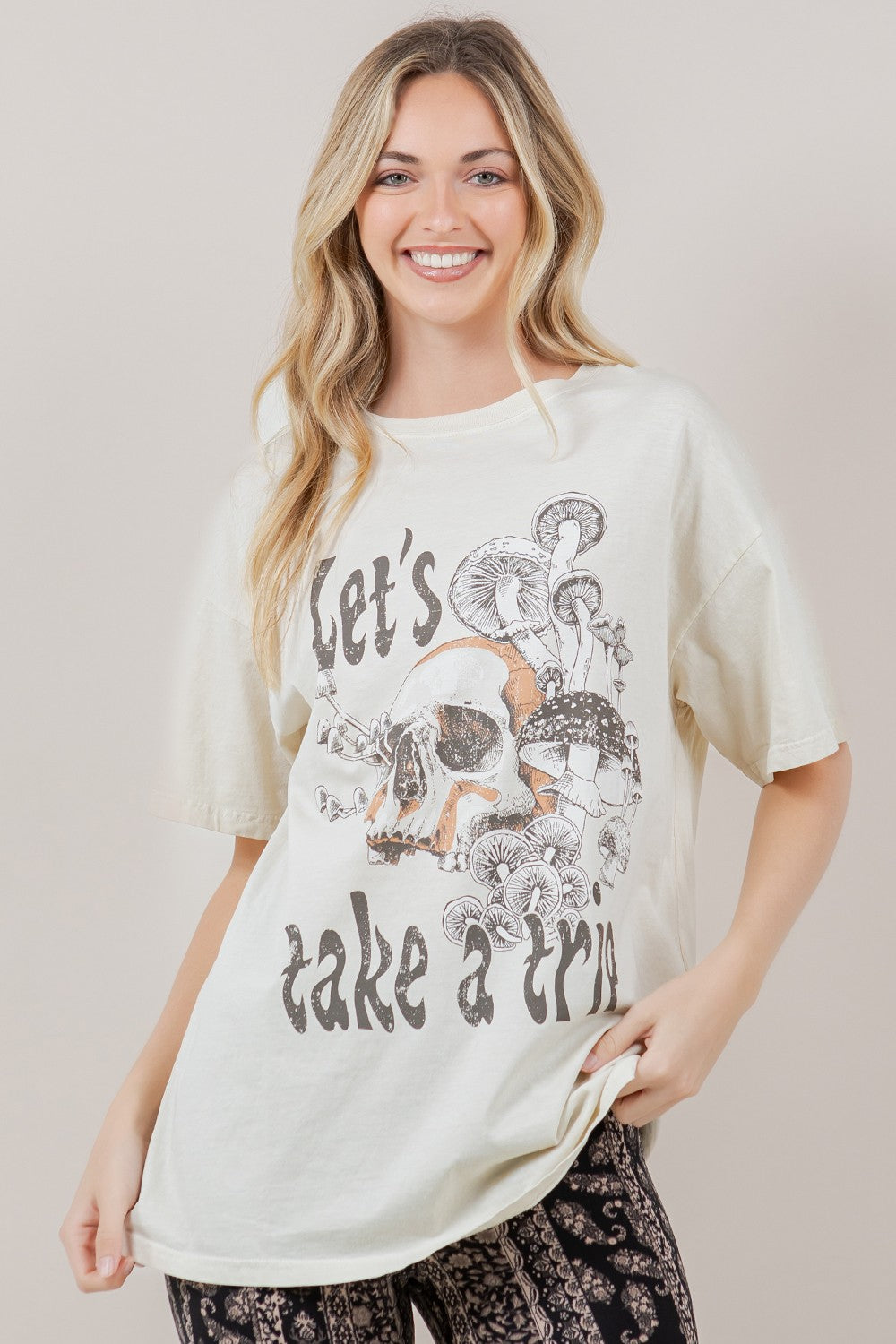 LET’S TAKE A TRIP OVERSIZED GRAPHIC TEE