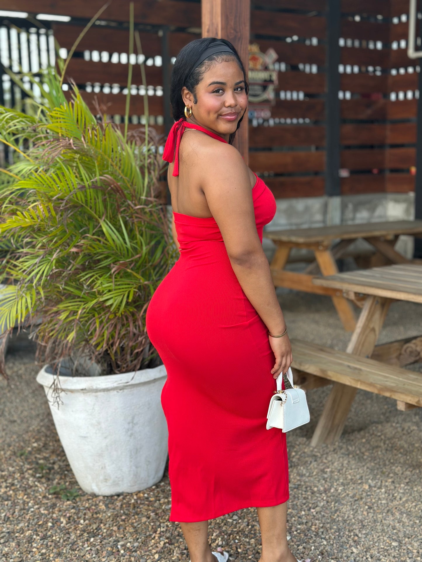 HALTER NECK RIBBED MIDI DRESS W/ SIDE SLIT