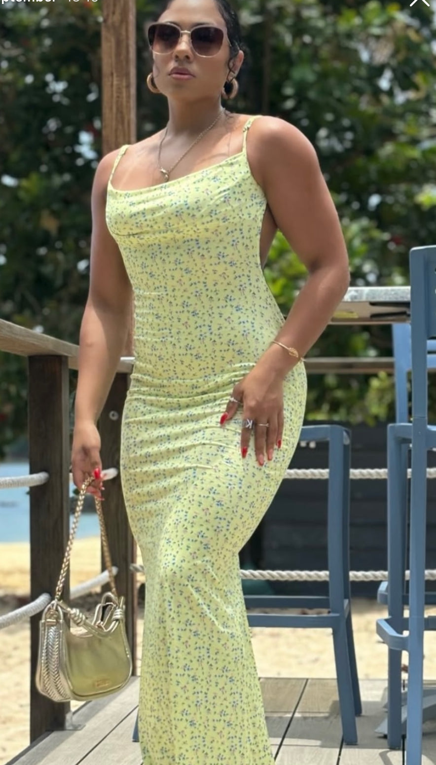 BACKLESS FLORAL MAXI DRESS