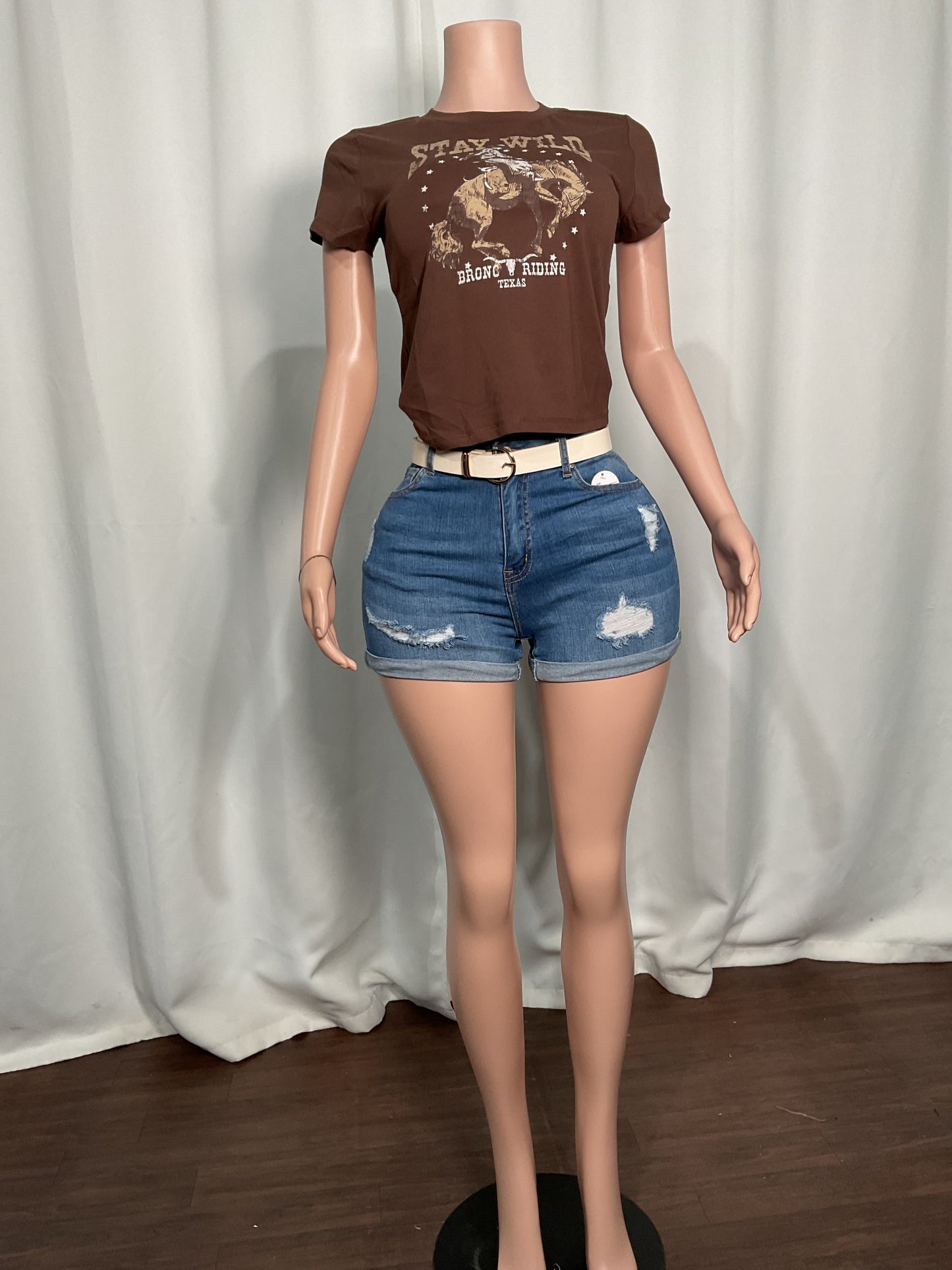 STAY WILD GRAPHIC TEE