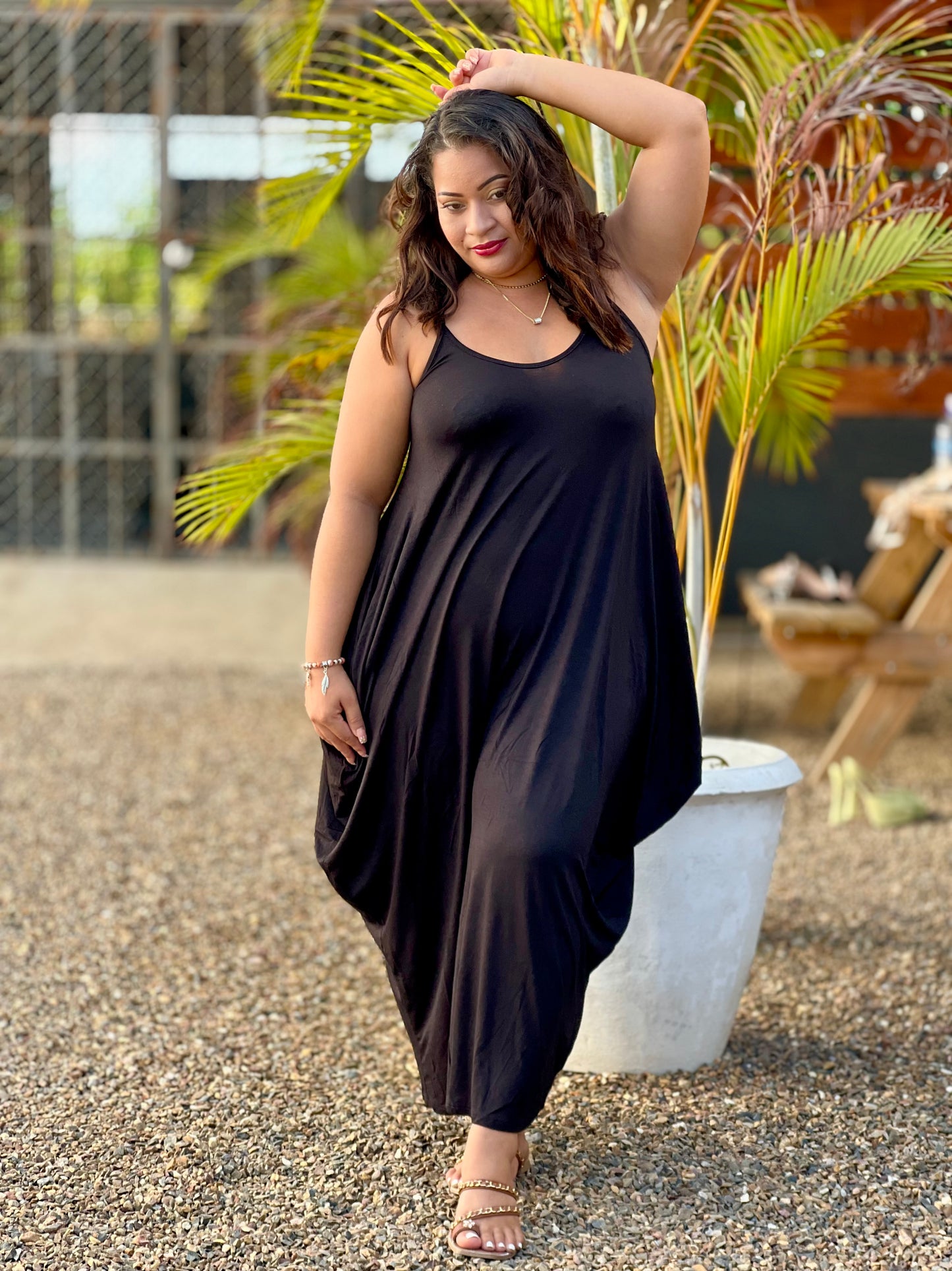 BREEZY V NECK MAXI DRESS