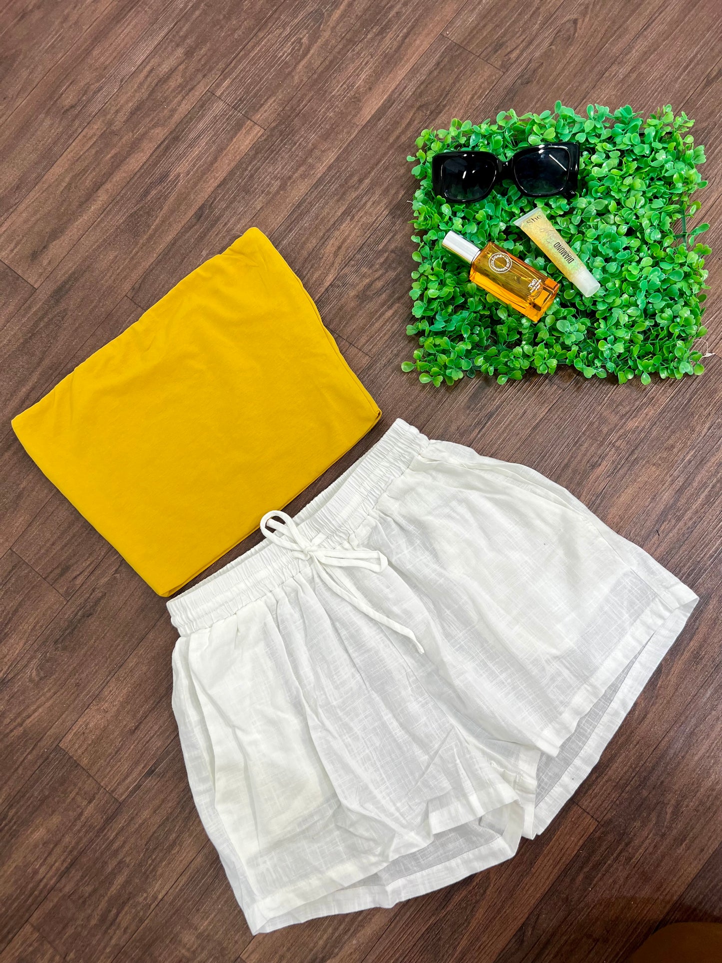 WALK IN THE PARK DRAWSTRING WAIST SHORTS