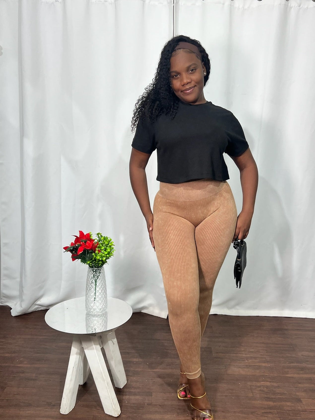 RIBBED HIGH-WAIST LEGGINGS