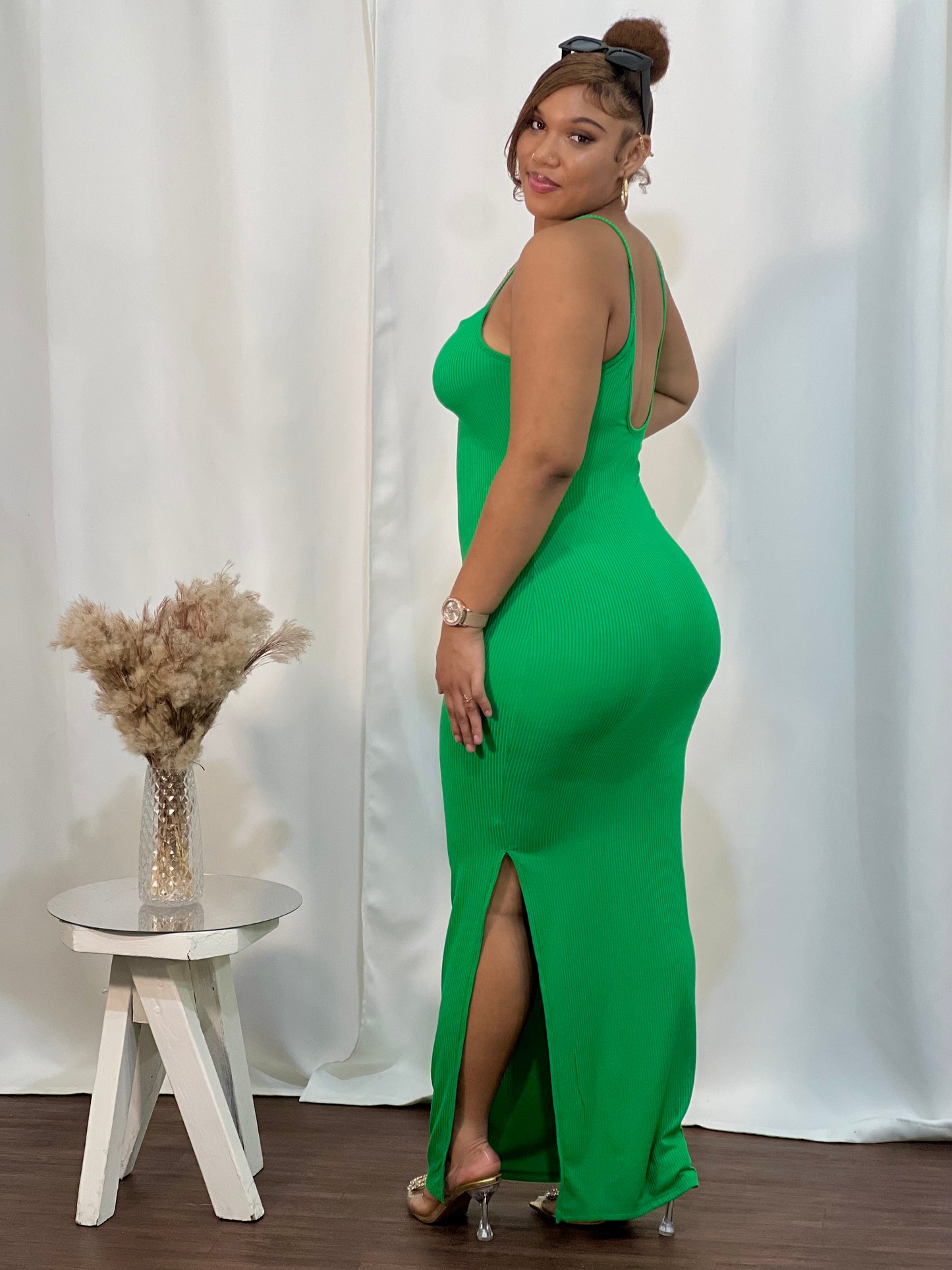 RIBBED SLEEK MAXI DRESS