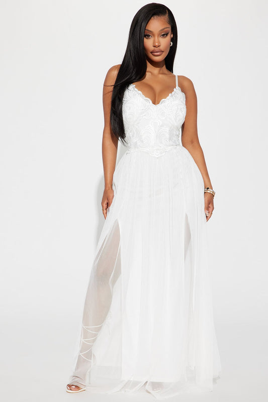 LACE OVERLAY EMBROIDERED MAXI DRESS