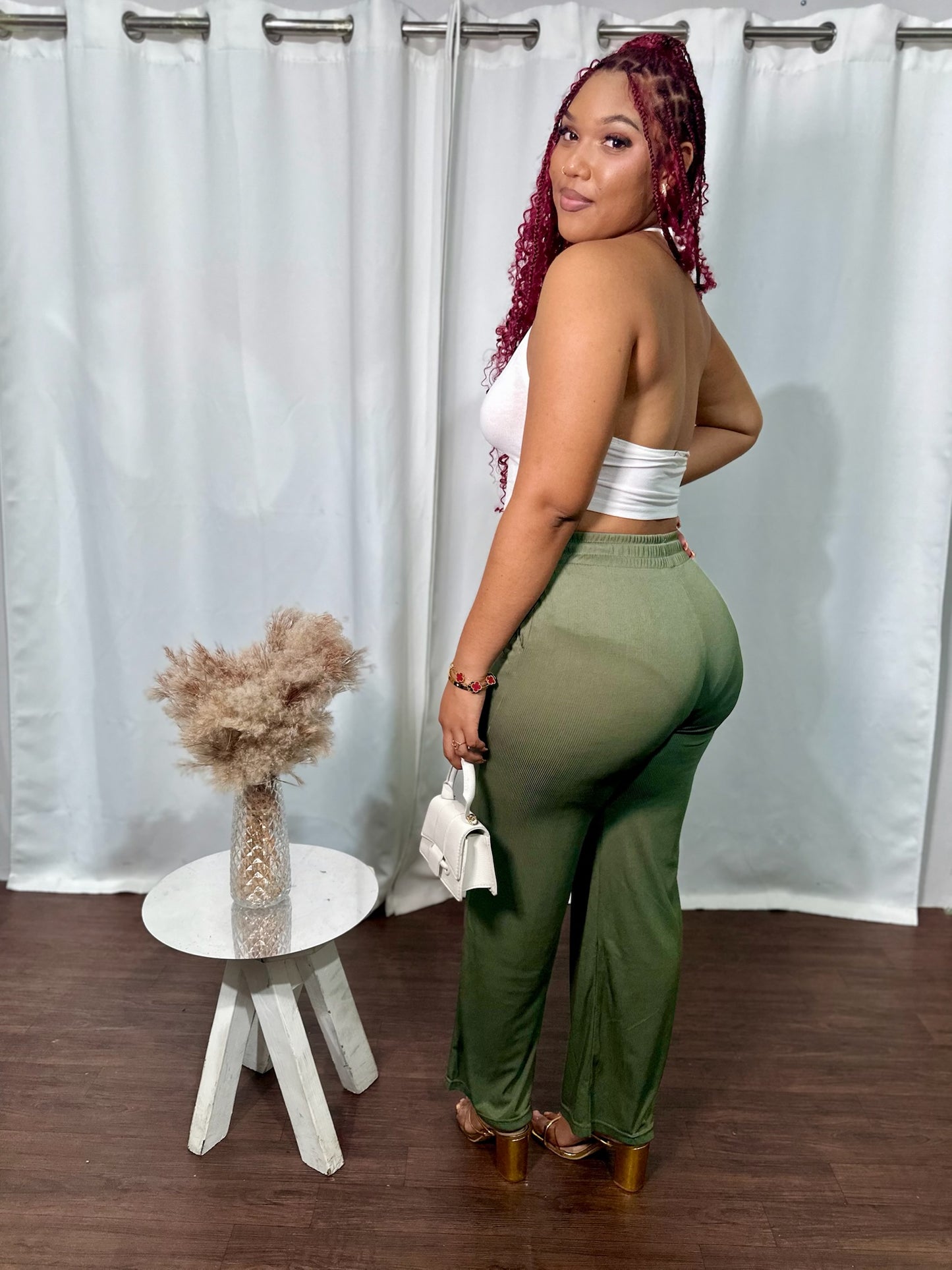 PERFECT HALTER CROP TOP