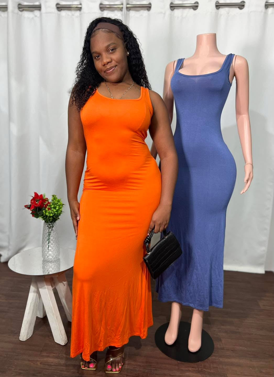 PLAIN SCOOP NECK MAXI DRESS