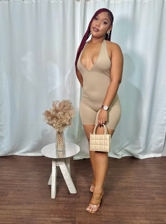 HALTER SEAMLESS ROMPER