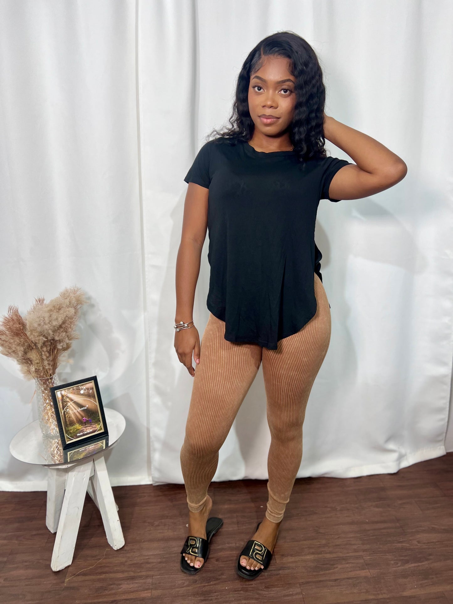 RIBBED HIGH-WAIST LEGGINGS