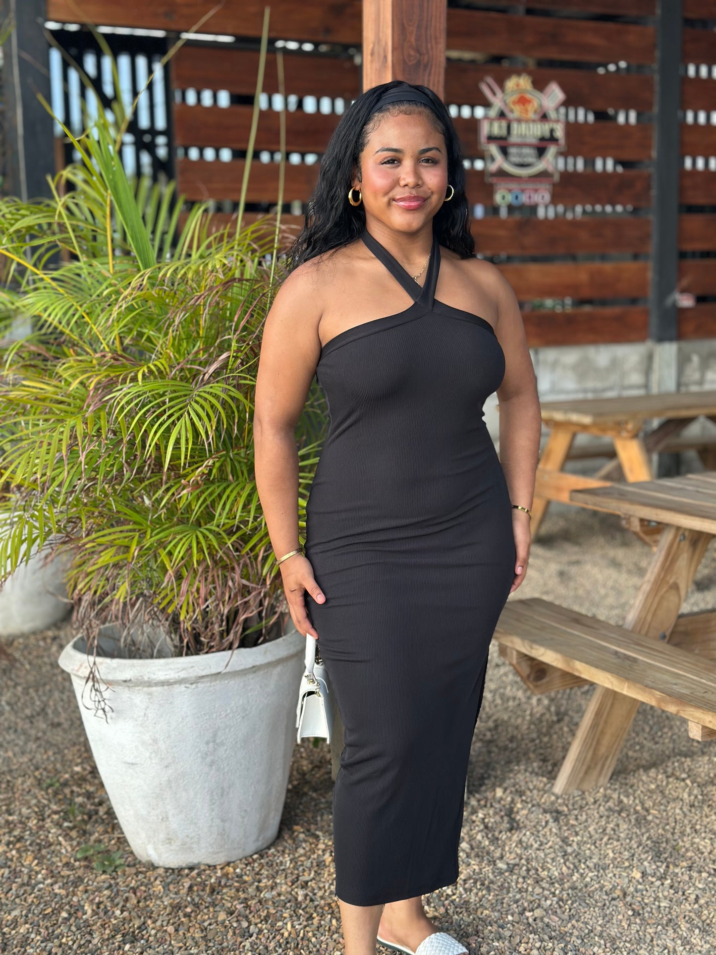 HALTER NECK RIBBED MIDI DRESS W/ SIDE SLIT