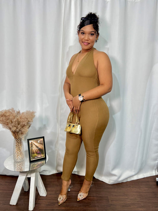 TIE HALTER NECK V-CUT RIBBED JUMPSUIT