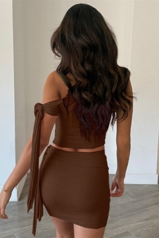OFF-SHOULDER SKIRT SET