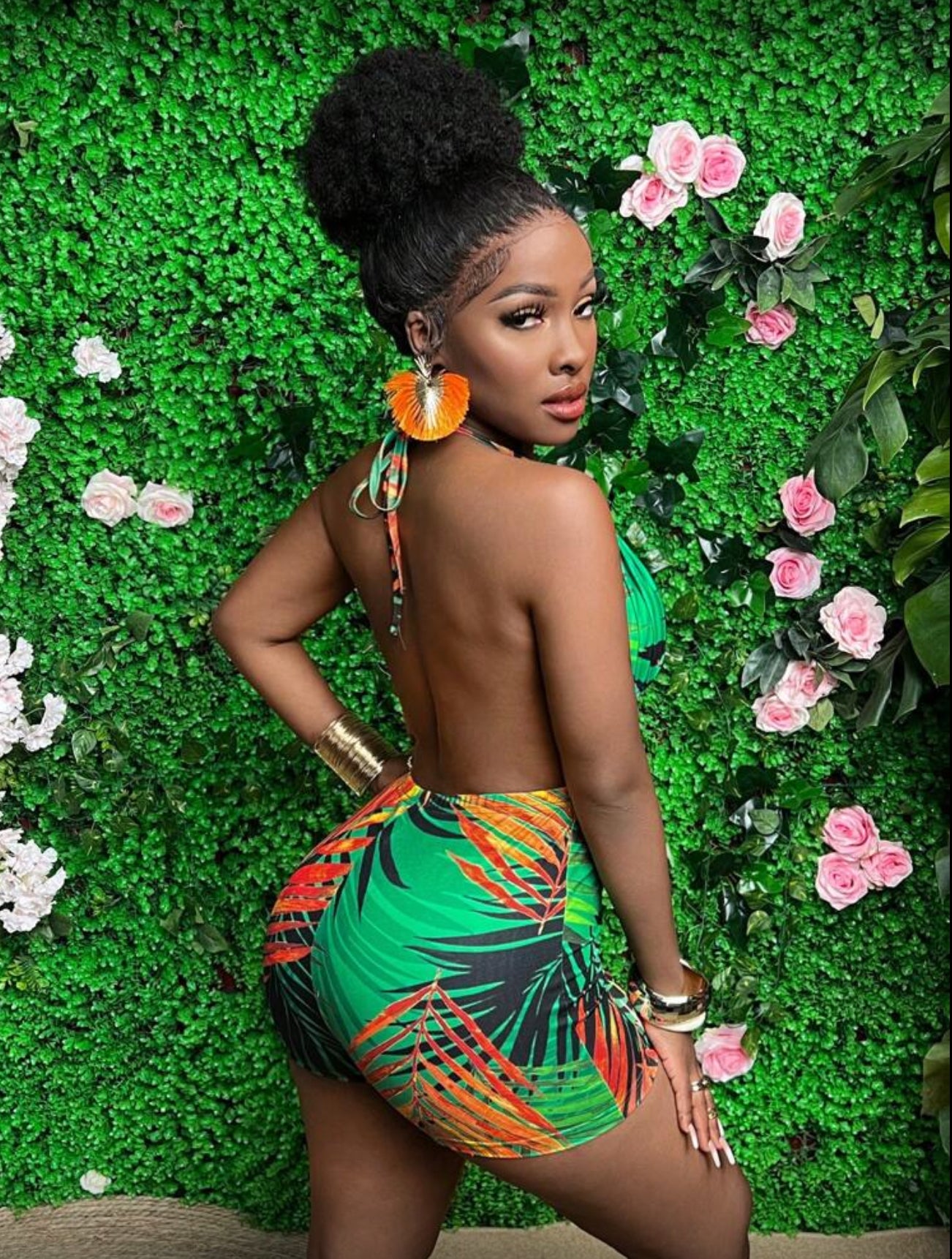 FLORAL PRINT HALTER ROMPER