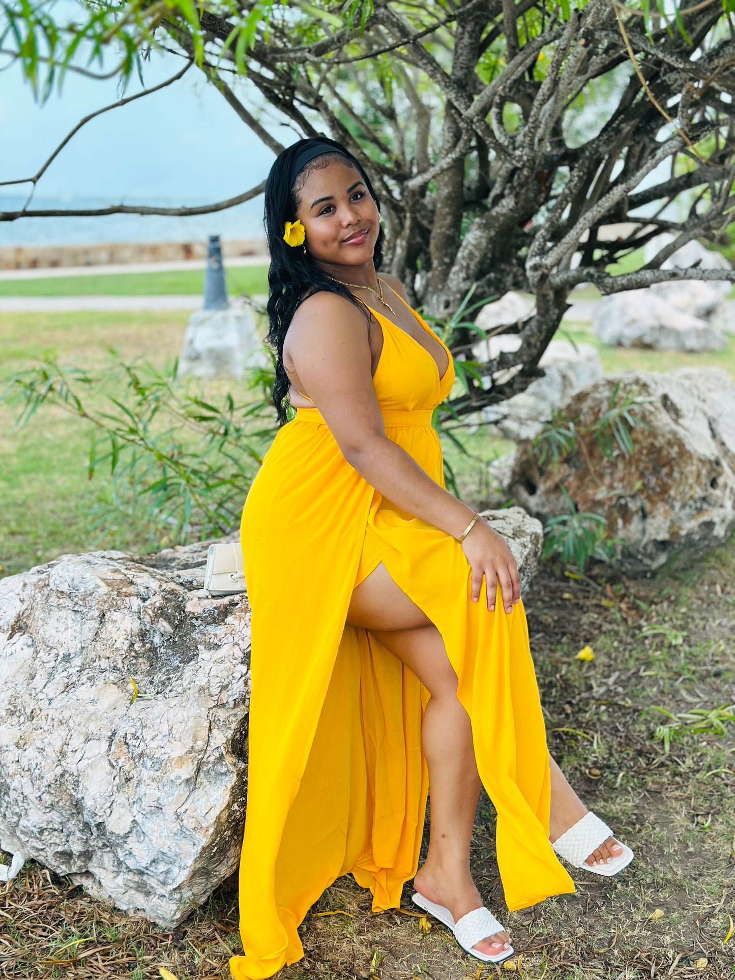 CRISS CROSS PLUNGING MAXI DRESS