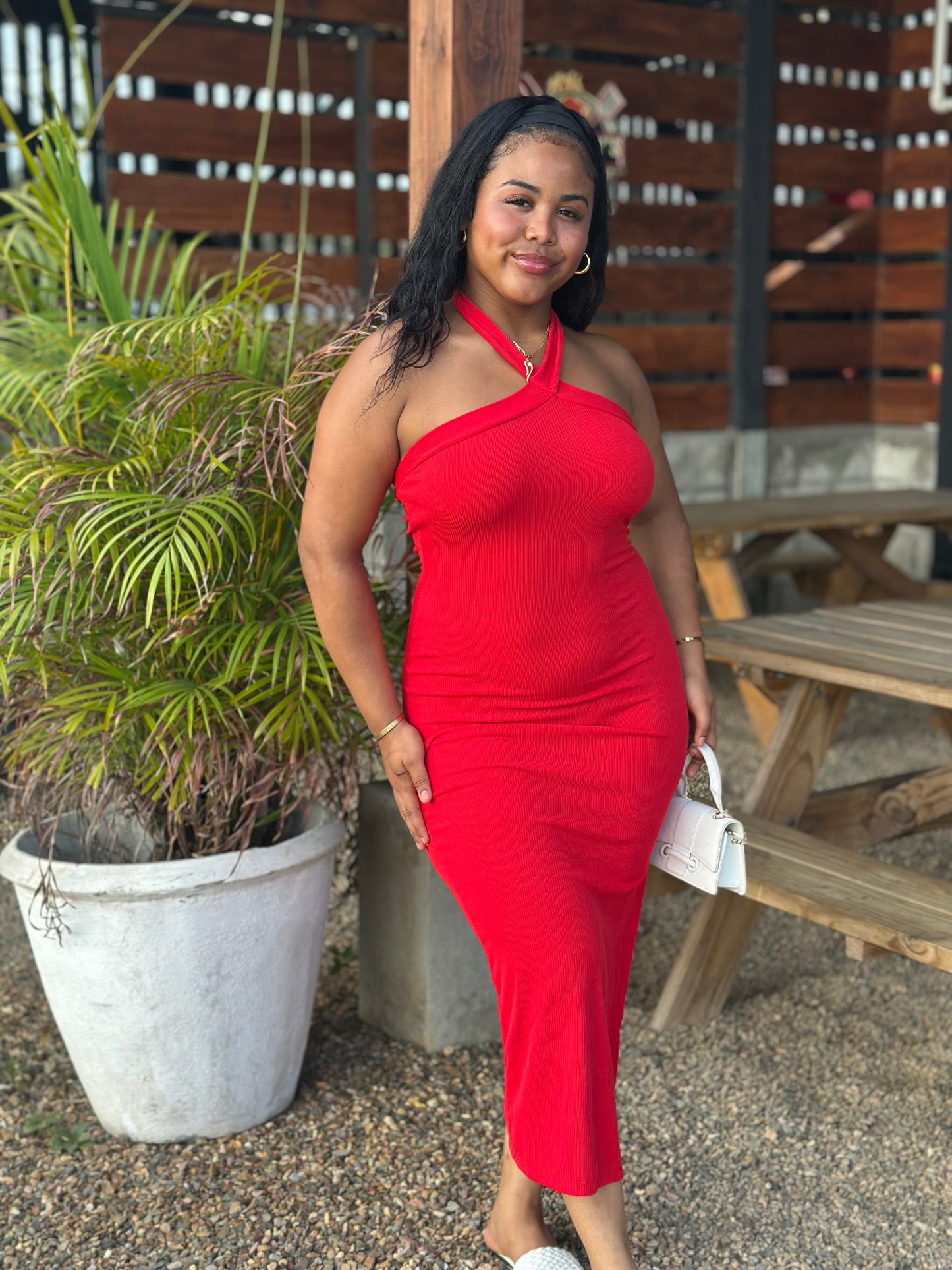 HALTER NECK RIBBED MIDI DRESS W/ SIDE SLIT