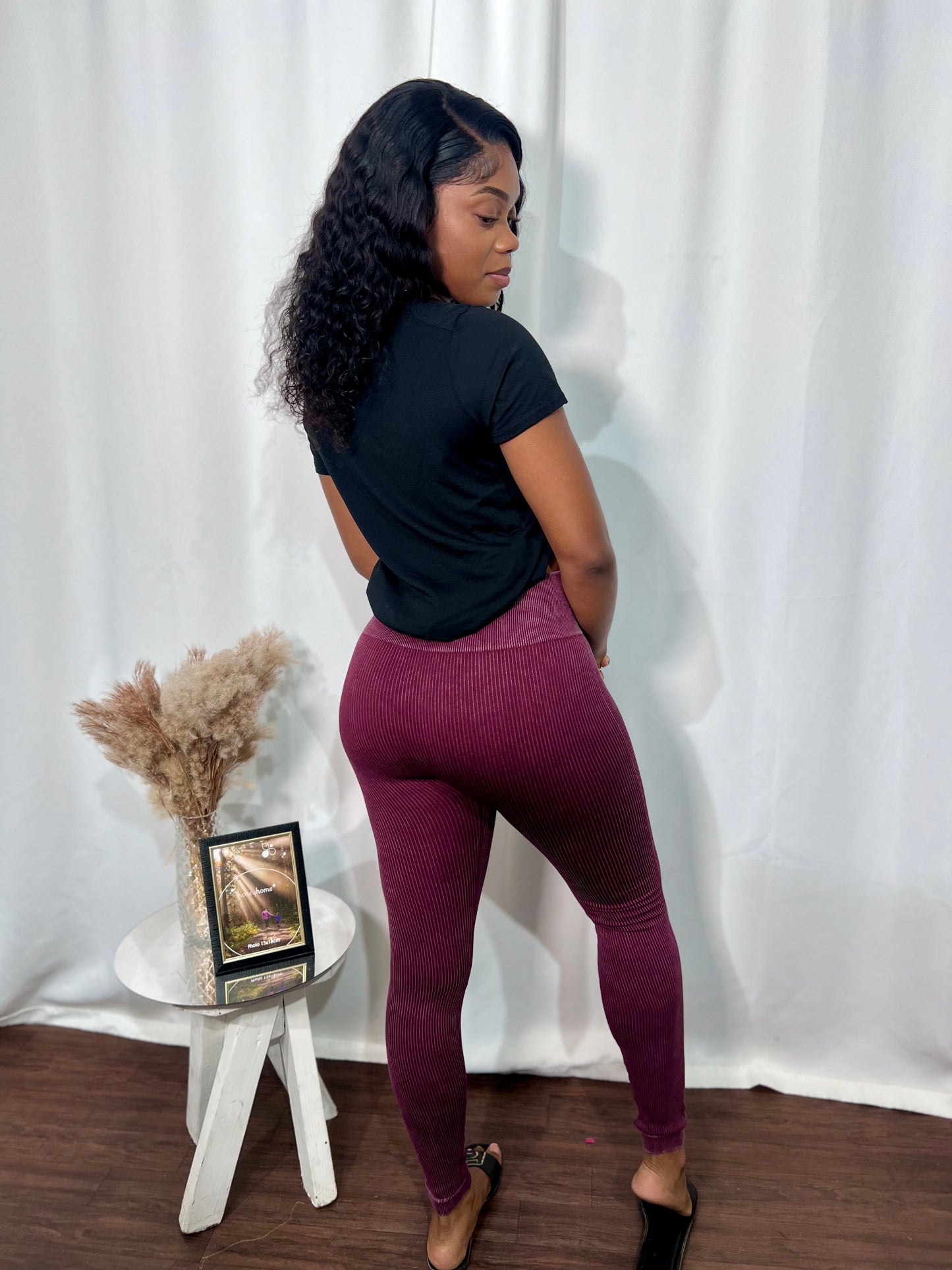 RIBBED HIGH-WAIST LEGGINGS