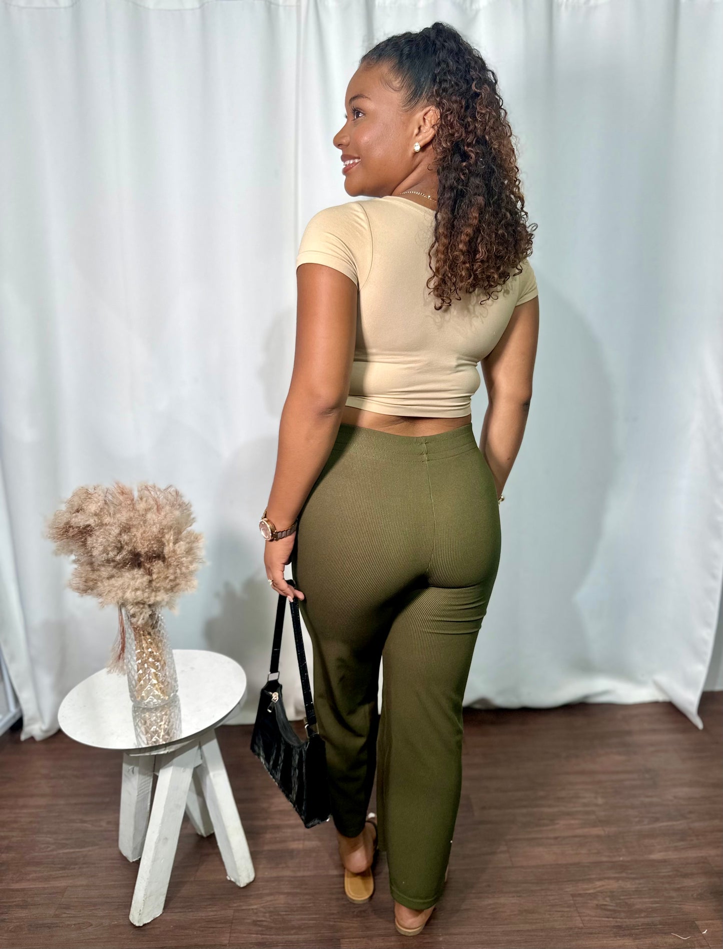 RIBBED WIDE-LEGGED PANTS