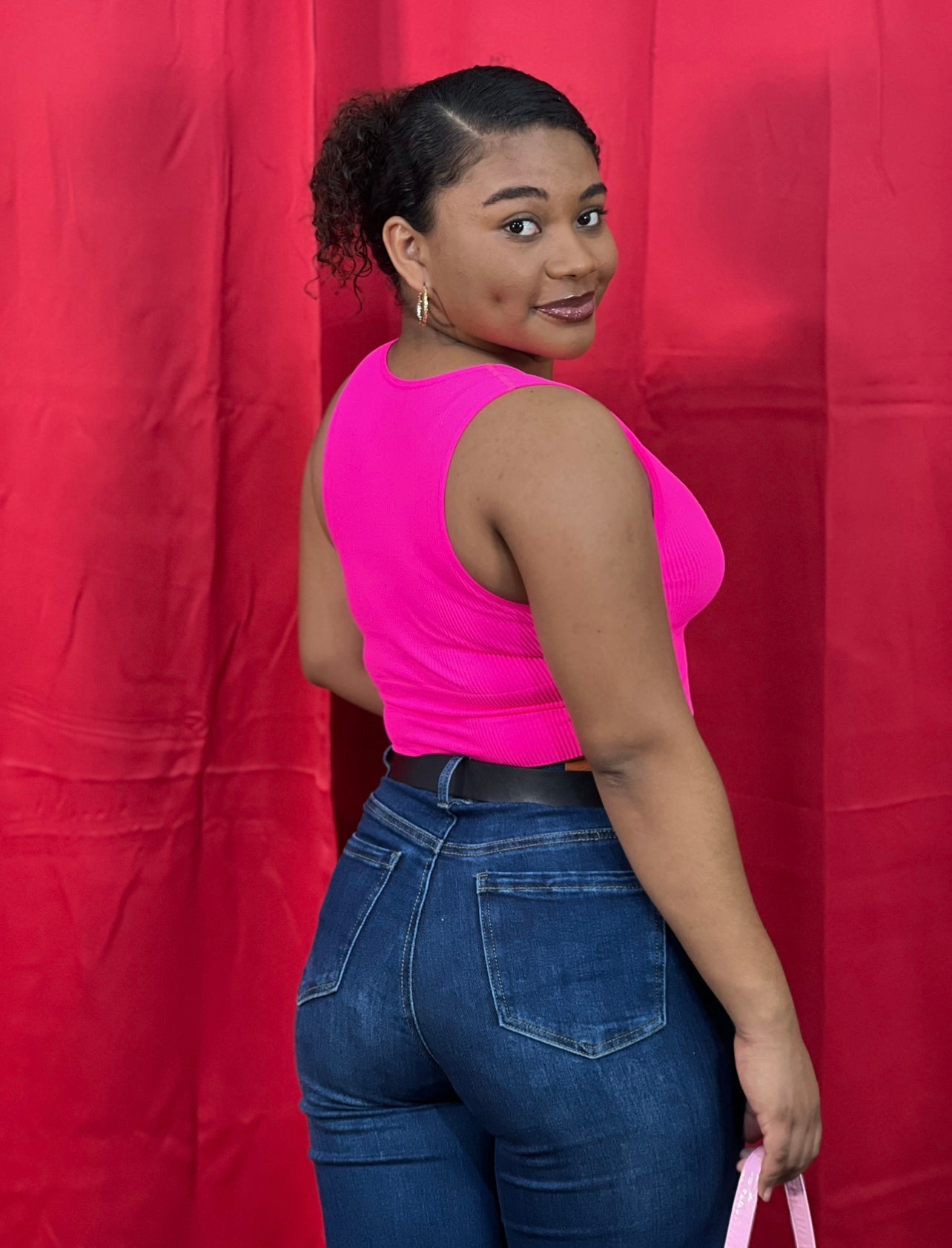 SEAMLESS VNECK CROPTOP