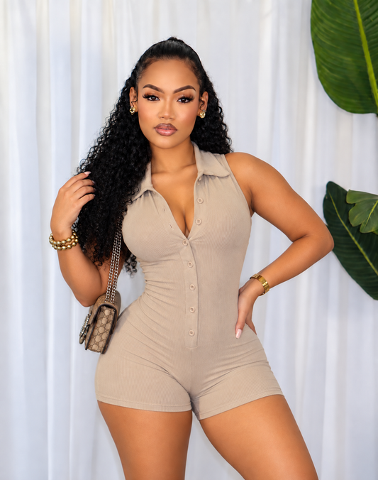 SLEEVELESS RIBBED BUTTON FRONT ROMPER